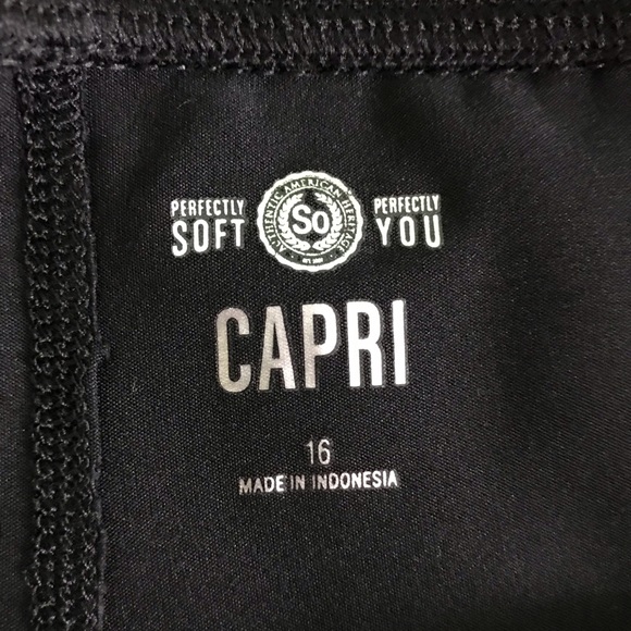 Girls SO black workout capris! Size 16 - Picture 2 of 2